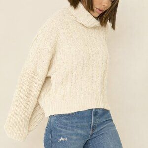 POL Women’s Cable Knit Turtleneck Sweater Sz S Cream High Low Hem Cozy